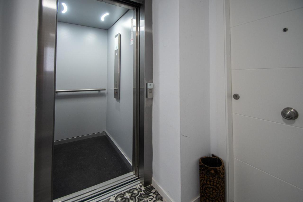 Apartamento Los Claveles - La Caleta Daire Cádiz Dış mekan fotoğraf